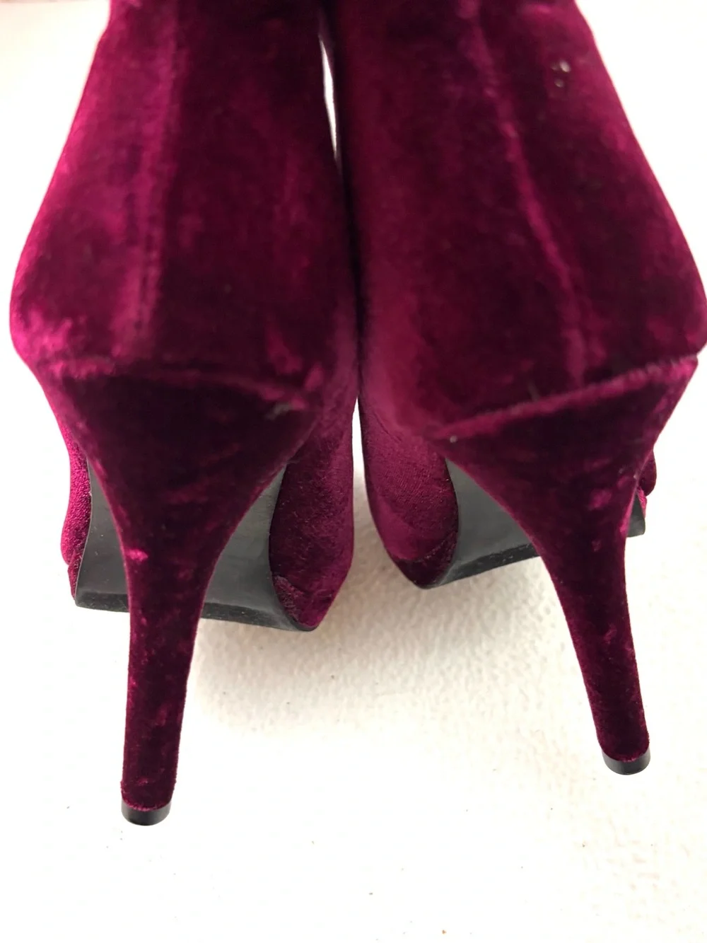 Apt. 9 Velvet Burgundy Wine Vampy Victorian High-Heel Ankle Button‎ Booties (6)